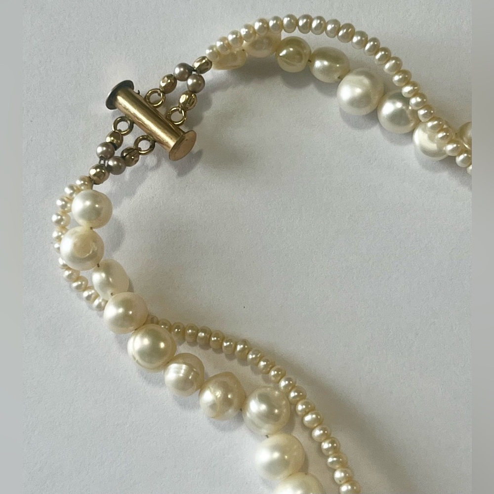 Handmade Freshwater Pearl Necklace with Red Teardrop Pendant - Picture 5 of 6
